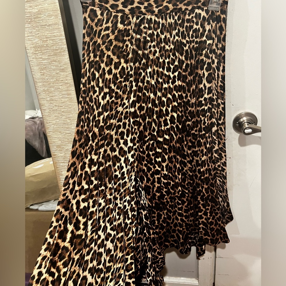 Cheetah pleated skirt
